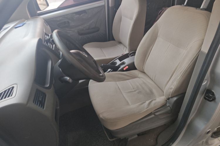 Used Wuling Rongguang V 2016 1.5L Practical Version Non-Power-Assisted