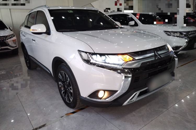 Used Mitsubishi Outlander 2020 2.4L 4x4 Zhi Xiang Edition 5 Seats