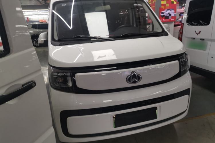 Used Chana Ruixing EM60 2025 Passenger Version Comfort Edition 6 Seats 300 km Range Side-Hinged Doors
