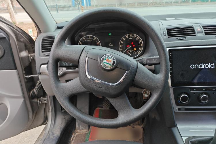 Used Skoda Octavia 2013 1.6L Manual Eado Edition