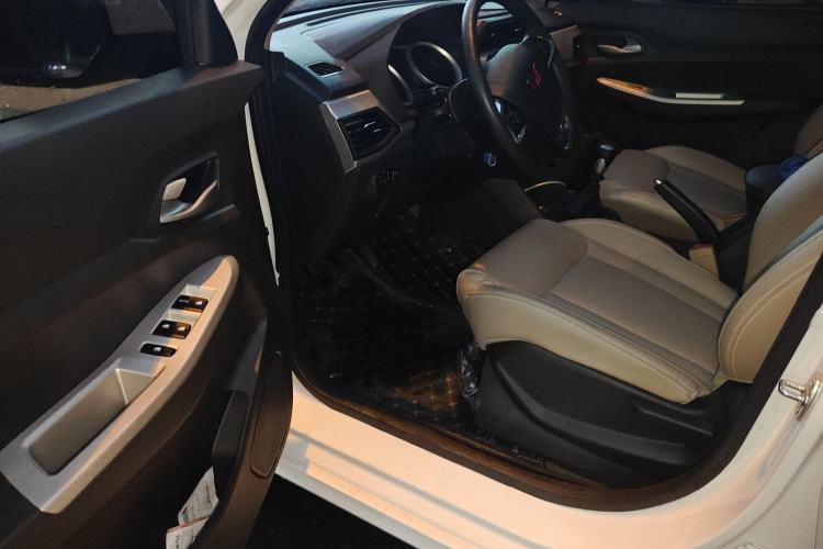 Used Wuling Hongguang 2021 1.5L S Comfort Edition LAR