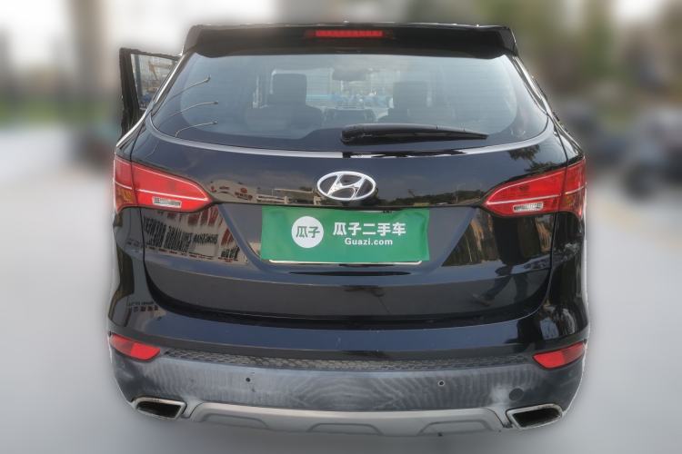 Used Hyundai Santa Fe 2013 2.4L Automatic Two-Wheel Drive Smart Version Rear