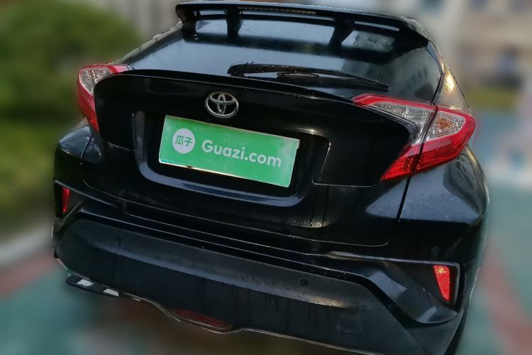Used Toyota C-HR 2018 2.0L Leading with Sunroof China V Standard