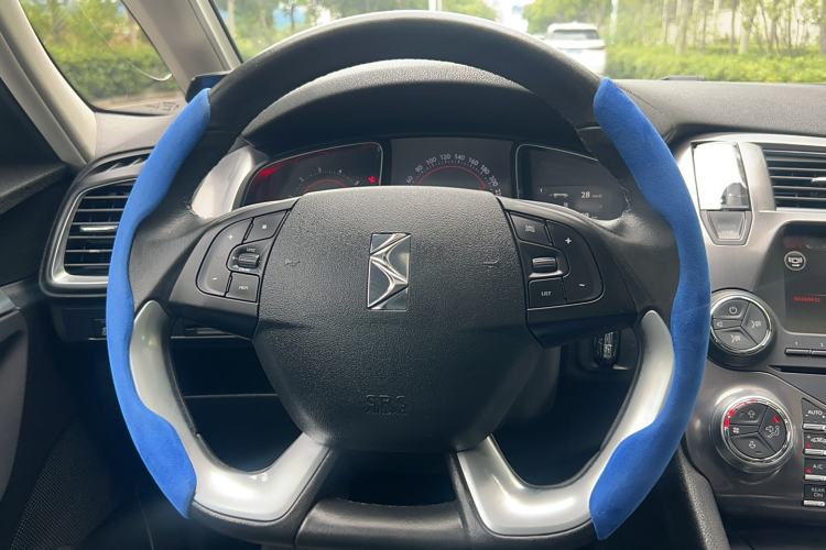 Used DS 5 2015 1.6T Luxury Edition THP160