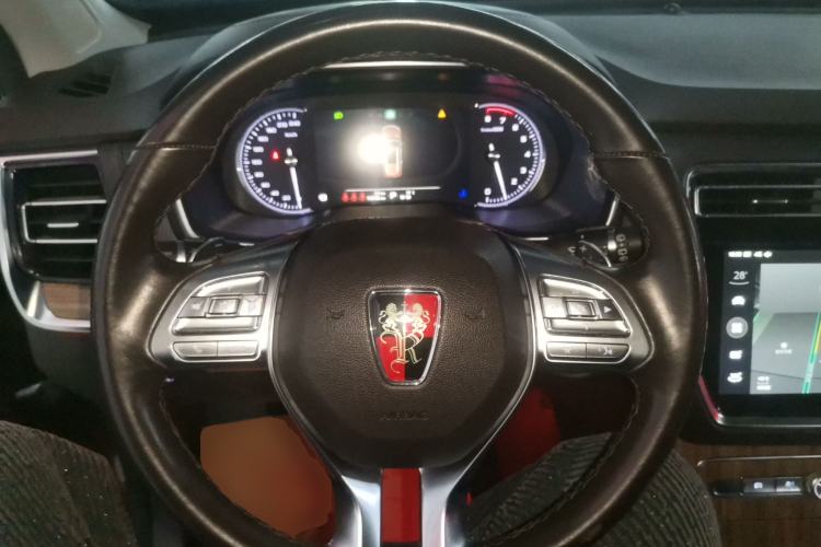 Used Roewe RX8 2018 30T Smart Connectivity Two-Wheel Drive Flagship Edition
