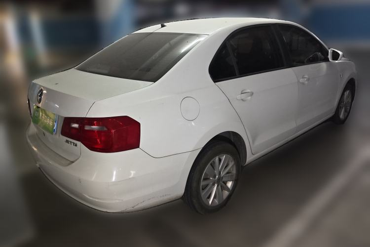 Used Volkswagen Jetta 2015 1.6L Manual Comfort Model
