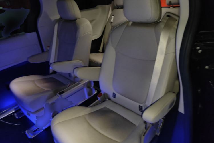 Used Toyota Granvia 2023 2.5L Hybrid Prestige PLUS Edition Left Rear Seat