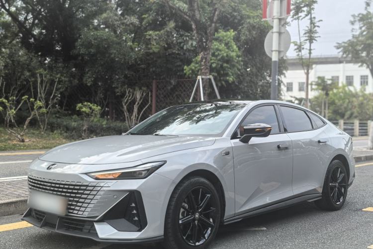 Used CHANGAN UNI-V iDD 2023 ZhiDian iDD 1.5T 113km ZhiKu Model