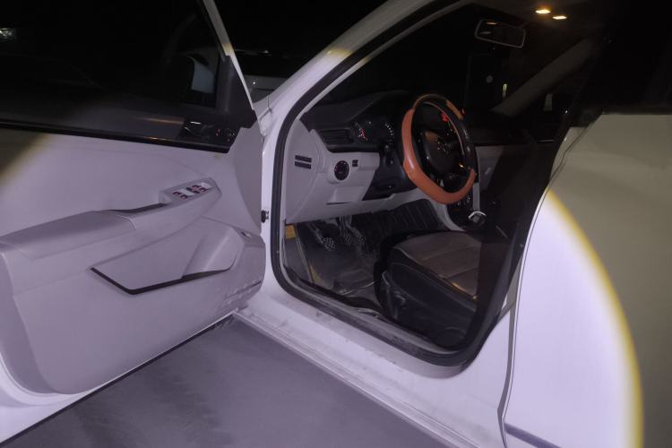 Used Volkswagen Bora 2016 230TSI Manual Comfort Version
