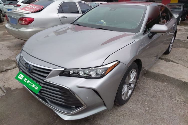 Used Toyota Avalon 2019 Dual-Engine 2.5L Luxury Edition China VI Standard