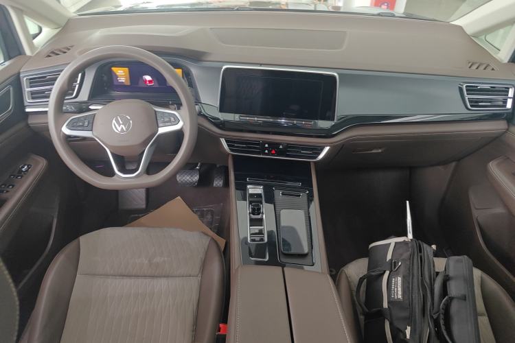 Used Volkswagen Viloran 2024 330TSI Business Edition Center Console