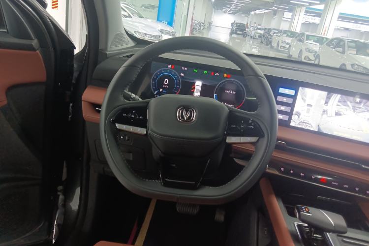 Used CHANGAN CS75 PLUS 2024 3rd Generation Champion Edition 1.5T Intelligent Drive Dynamic Model Steering Wheel