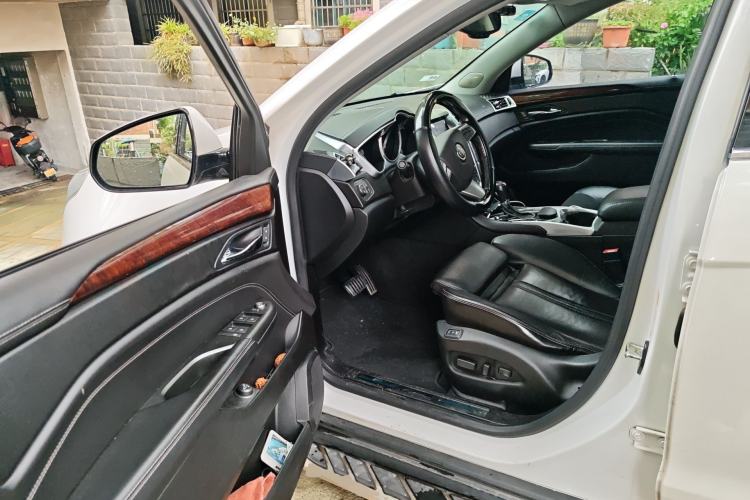 Used Cadillac SRX 2012 3.0L Elite Edition Driver Seat