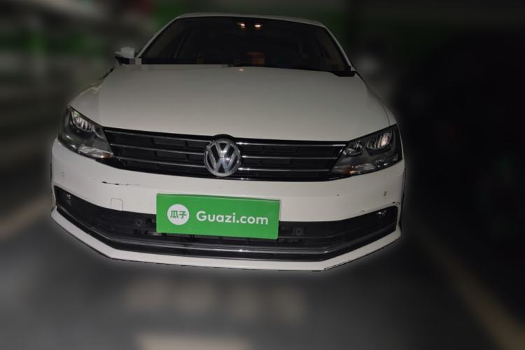 Used Volkswagen Sagitar 2015 230TSI Automatic Luxury Model Front