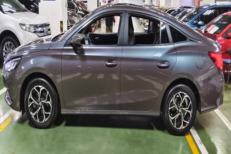 Used MG 5 2022 180 DVVT CVT Youth Flagship Edition