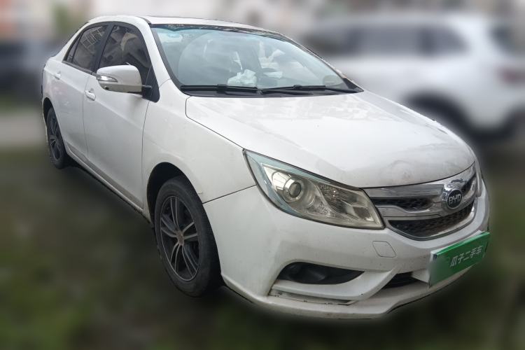 Used BYD Surui 2015 Revised Version 1.5L Manual Luxury Edition
