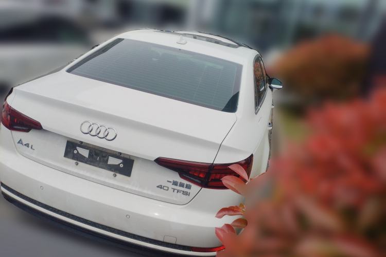 Used Audi A4L 2018 30th Anniversary Edition 40 TFSI Fashion Model Rear Right 45 Deg