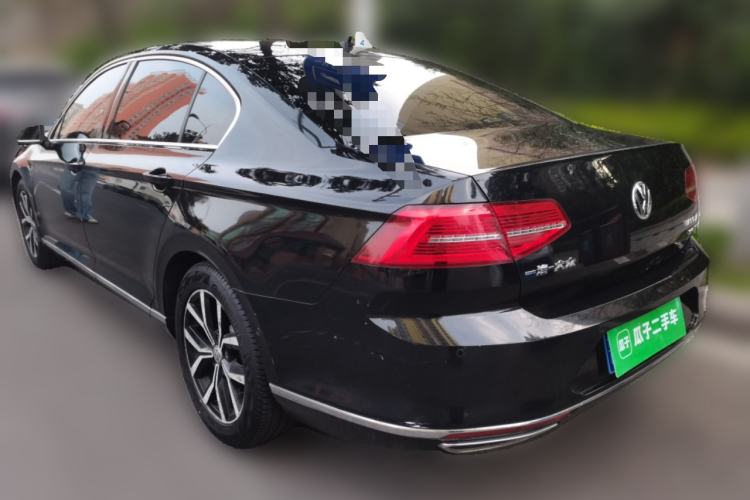 Used Volkswagen Magotan 2017 330TSI DSG Luxury Model Rear Left 45 Deg