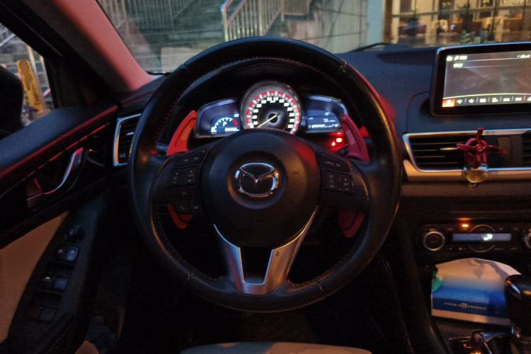 Used Mazda 3 Axela 2014 Sedan 2.0L Automatic Sport Model