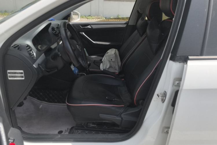 Used Volkswagen Jetta 2015 1.6L Manual Comfort Model