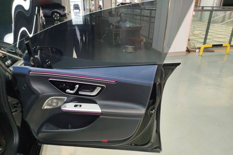 Used Mercedes-Benz EQE 2022 350 Pioneer Edition Interior 5