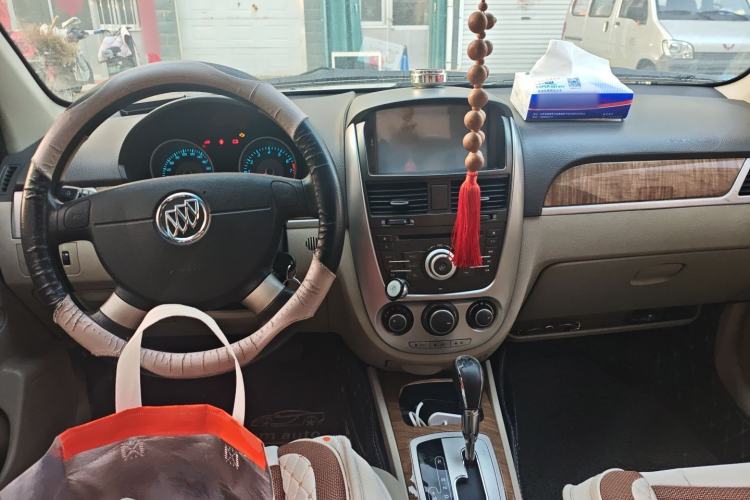 Used Buick Excelle 2015 1.5L Automatic Classic Model
