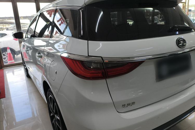 Used BYD Song MAX 2017 1.5T Automatic Smart Connect Elite 7-Seater
