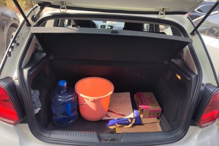 Used Volkswagen Polo 2016 1.4L Manual Fashion Model
