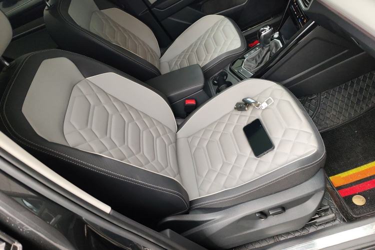 Used Volkswagen Tayron 2023 280TSI Two-Wheel-Drive Luxury Plus Advanced Version Right Front Seat