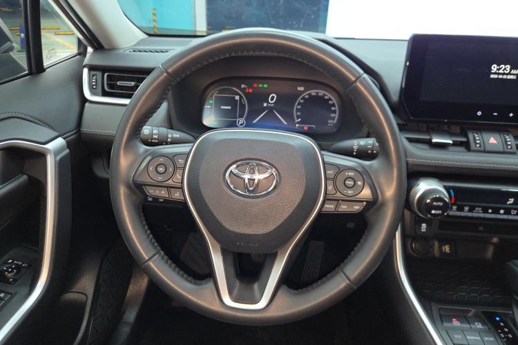 Used Toyota Wildlander 2023 Dual-Motor 2.5L E-CVT Two-Wheel Drive Luxury PLUS Edition