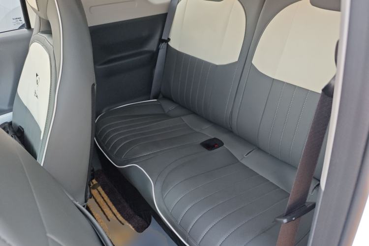 Used Geely Galaxy Panda 2025 210km Panda Rider Left Rear Seat