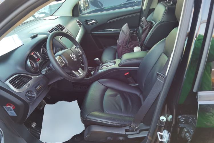 Used Dodge Journey 2016 2.4L Two-Wheel-Drive Touring Edition Left Front Seat