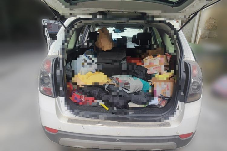 Used Chevrolet Captiva 2014 2.4L 4x4 Flagship Edition 7 Seats Trunk