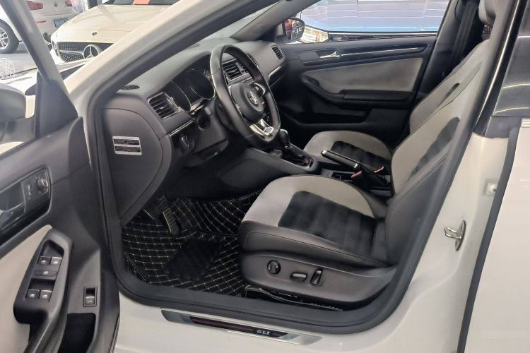 Used Volkswagen Sagitar 2016 2.0 TSI GLI