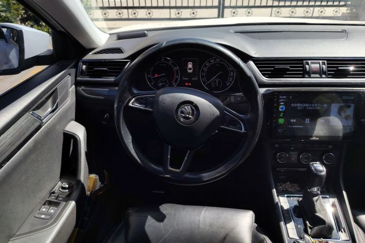 Used Skoda Superb 2016 TSI330 DSG Smart Drive Edition
