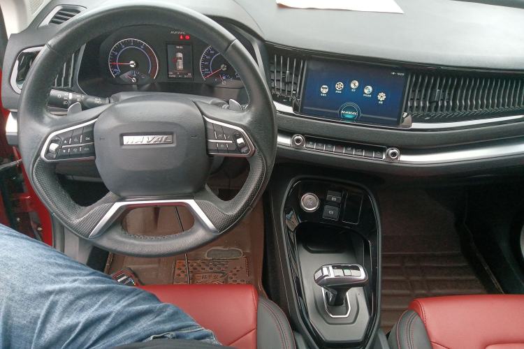 Used Haval H2s 2018 Red-Label 1.5T Dual-Clutch Elite Model Center Console