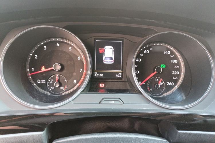 Used Volkswagen Tiguan L 2017 330TSI Automatic Two-Wheel Drive Comfort Edition Instrument Cluster