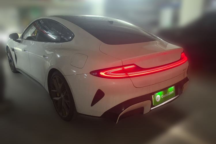 Used Xiaomi Auto SU7 2024 Four-Wheel Drive Ultra-Long Range Advanced Intelligent Driving Max Edition