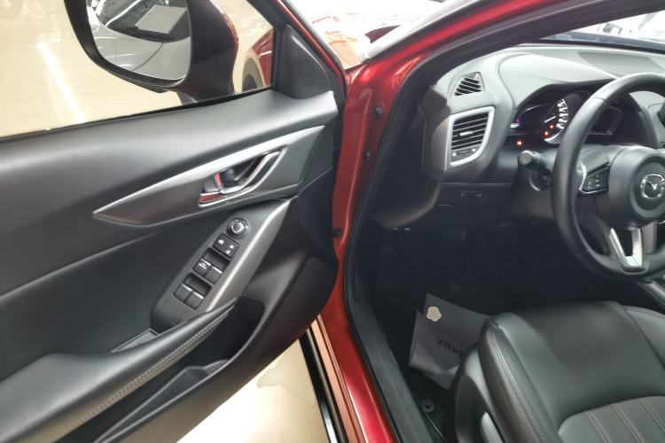 Used Mazda CX-4 2018 2.0L Automatic Two-Wheel Drive Blue Sky Dynamic Version China V Standard