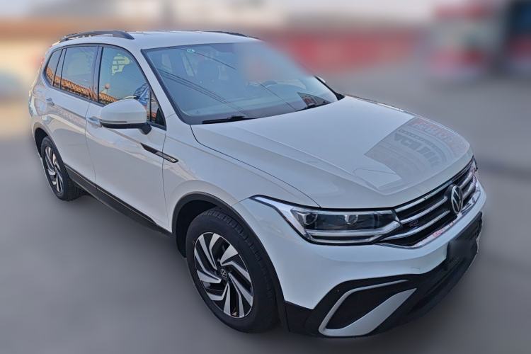 Used Volkswagen Tiguan L 2022 330TSI Automatic Two-Wheel Drive Comfort Edition Front Right 45 Deg