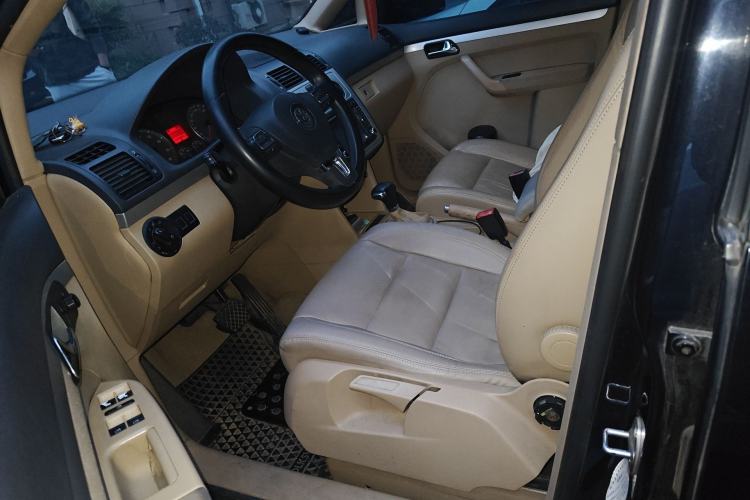 Used Volkswagen Touran 2008 2.0L Zhiya Edition Automatic 5 Seats Left Front Seat