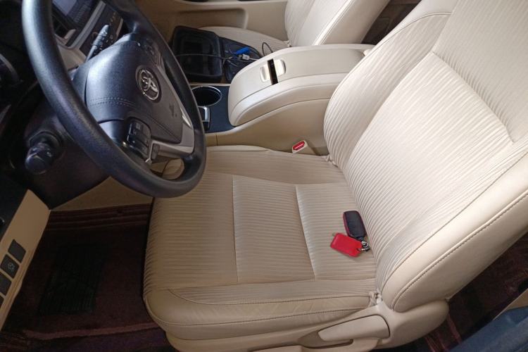 Used Toyota Highlander 2018 2.0T Four-Wheel Drive Elite Edition 7 Seats China V Standard Left Front Seat