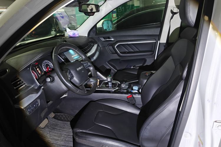 Used Haval H6 2017 Red-Label 1.3T Automatic Two-Wheel Drive ZhiShang Model
