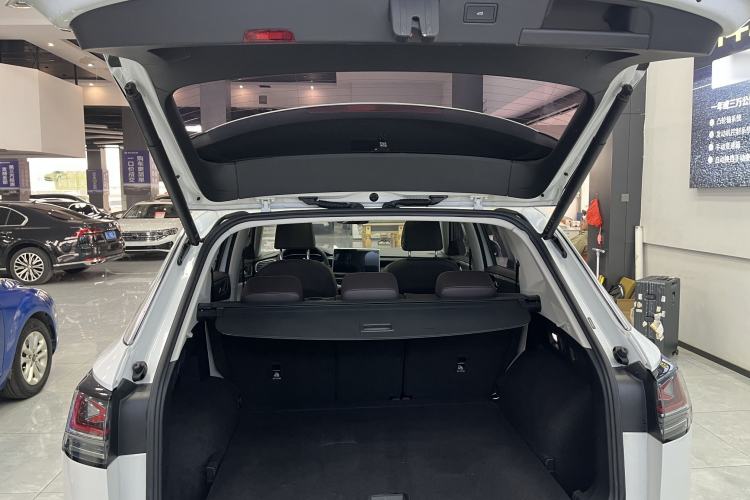 Used Volkswagen Tayron 2023 280TSI Two-Wheel-Drive Luxury Plus Advanced Version Interior 5