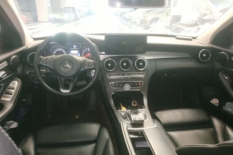 Used Mercedes-Benz C-Class 2015 C 200 L Sport Edition Interior 2