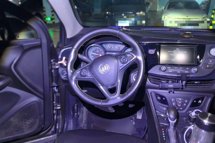 Used Buick Envision 2015 20T Two-Wheel-Drive Elite Model Steering Wheel