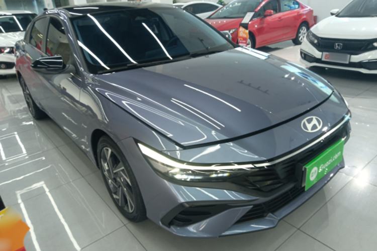 Used Hyundai Elantra 2023 1.5L CVT LUX Prestige Edition Exterior 1