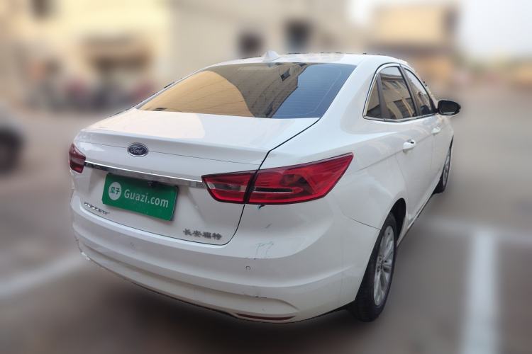 Used Ford Escort 2015 1.5L Automatic Fashion Model
