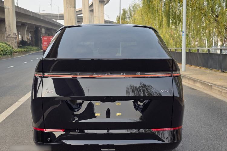 Used XPeng X9 2025 650 Long-Range Max