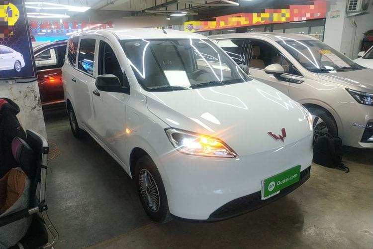 Used Wuling Hongguang New Energy 2024 All-Electric Model 300KM Standard Version
